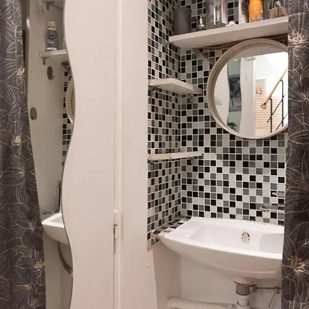 Cosy In *